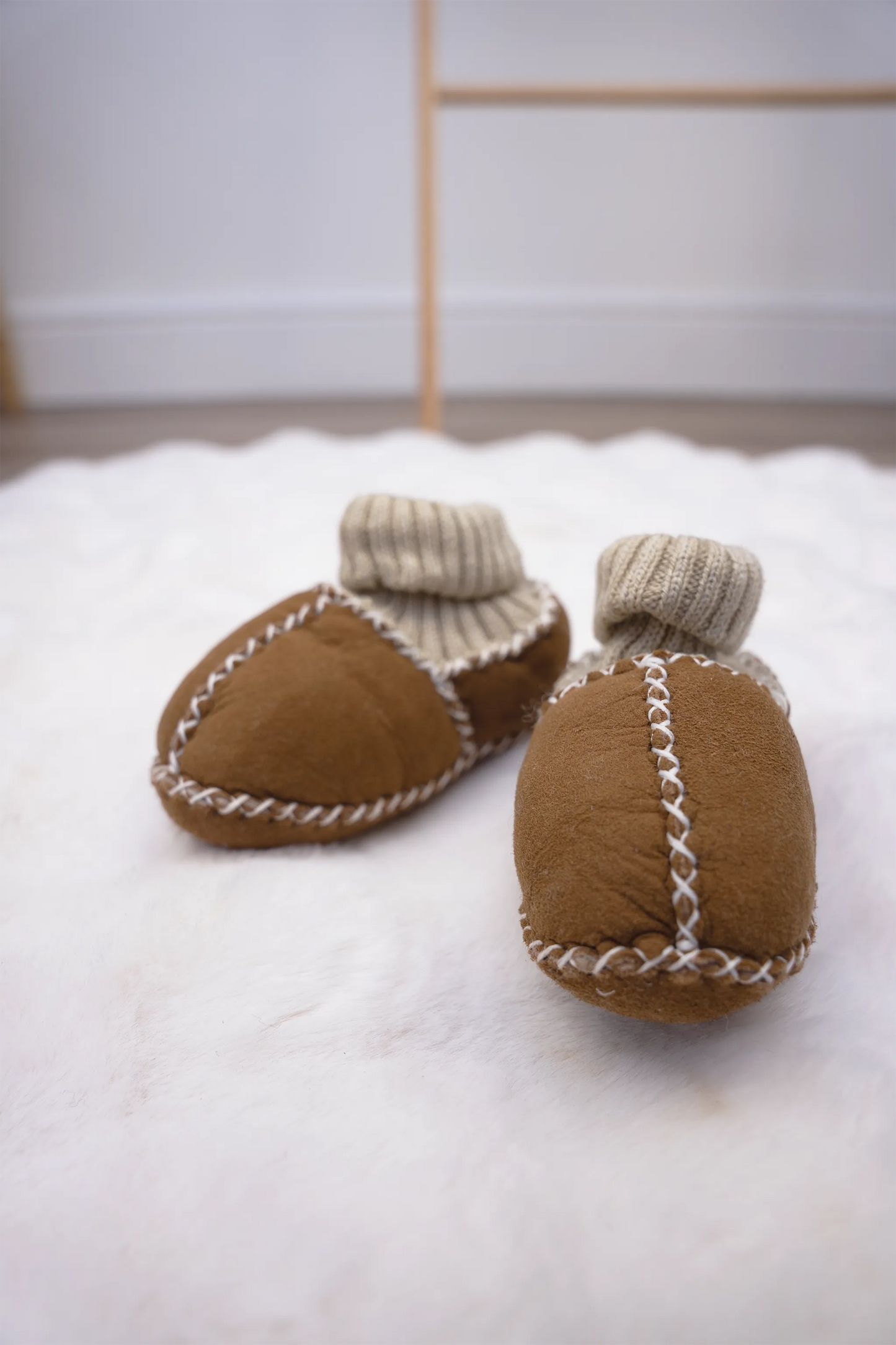 HANDMADE DOUBLE-FACED SHEEPSKIN BABY BOOTIES WITH KNIT CUFFS 6-12 MONTHS