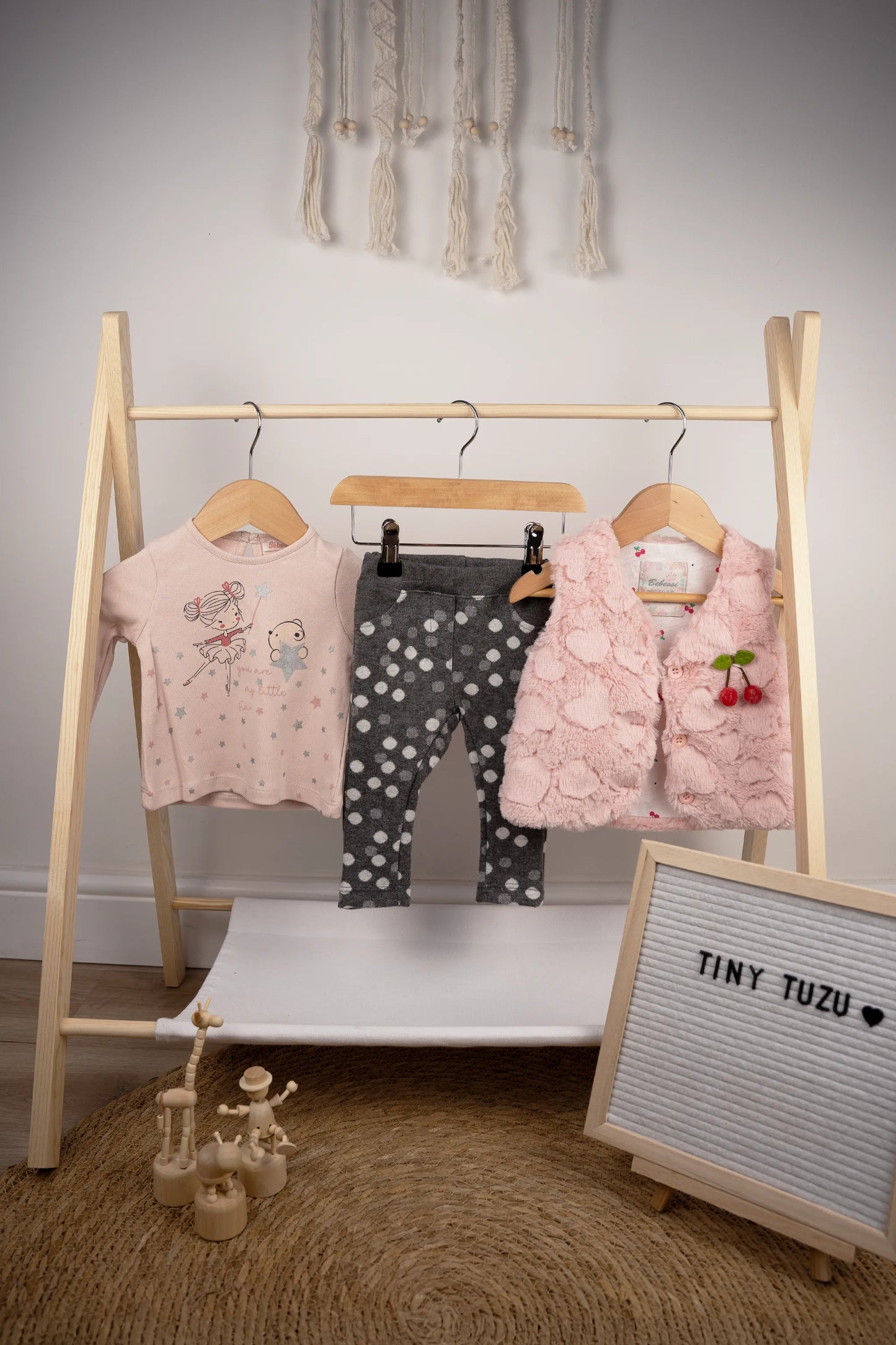 3-PIECE BABY GIRLS’ SET WITH “YOU ARE MY LITTLE STAR” SLOGAN – PINK & WHITE