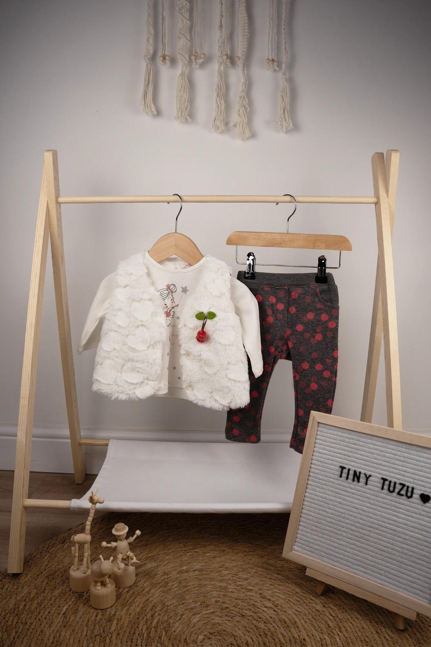 3-PIECE BABY GIRLS’ SET WITH “YOU ARE MY LITTLE STAR” SLOGAN – PINK & WHITE