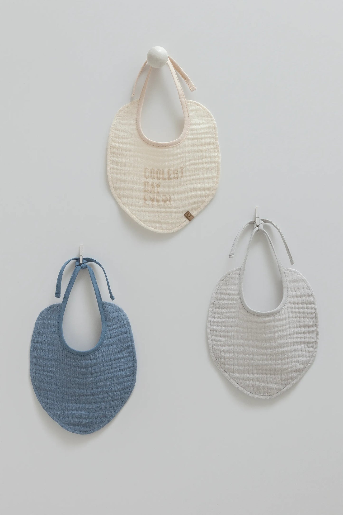 SOFT MUSLIN BABY BIBS – 3-PACK SET, ABSORBENT & GENTLE IN BEIGE, GRAY, AND BLUE