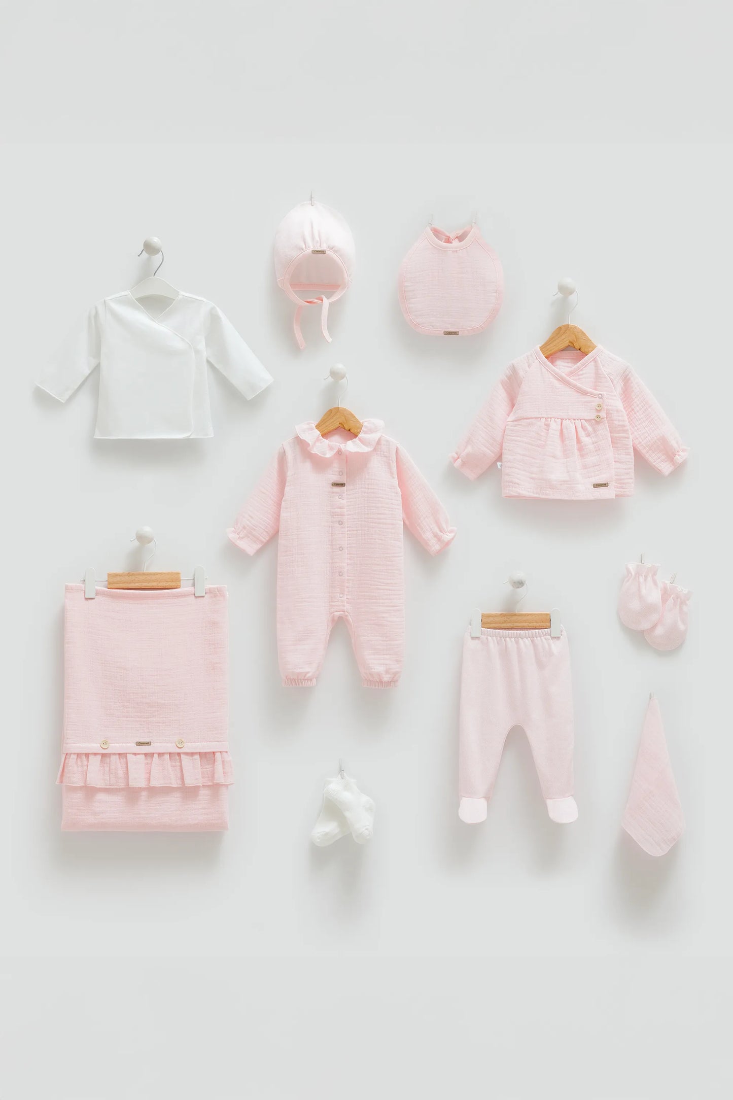 10-PIECE NEWBORN GIFT SET - MUSLIN COTTON BABY ESSENTIALS IN PINK & WHITE