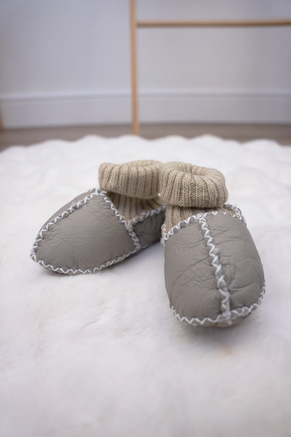 HANDMADE DOUBLE-FACED SHEEPSKIN BABY BOOTIES WITH KNIT CUFFS 6-12 MONTHS