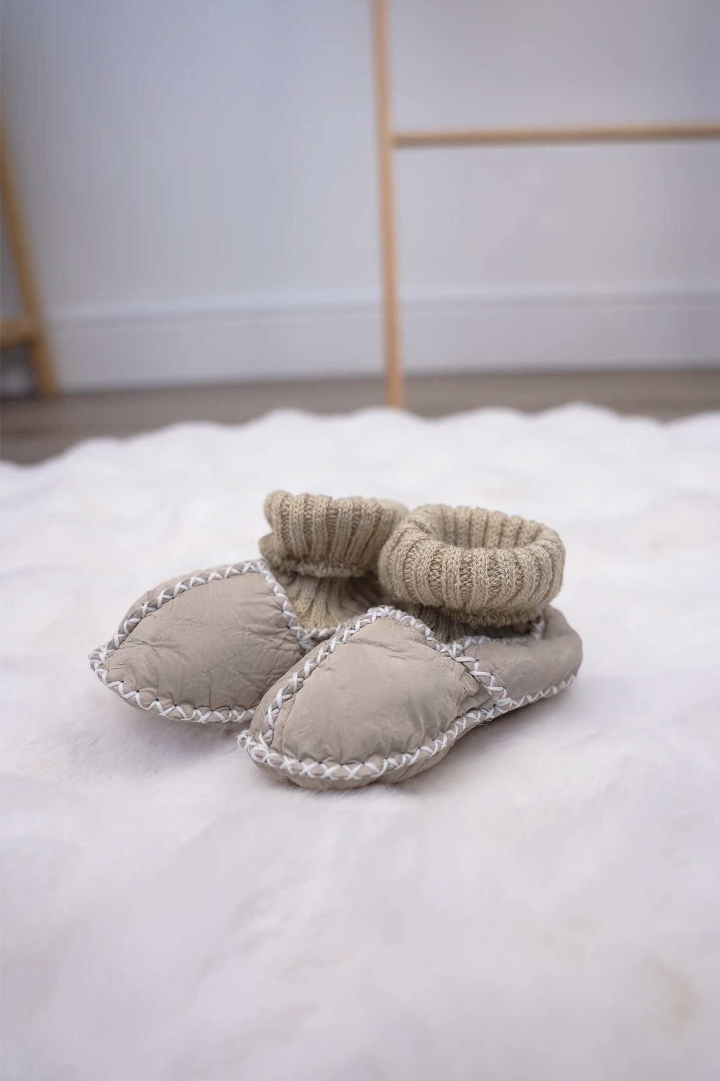 HANDMADE DOUBLE-FACED SHEEPSKIN BABY BOOTIES WITH KNIT CUFFS 12-18 MONTHS