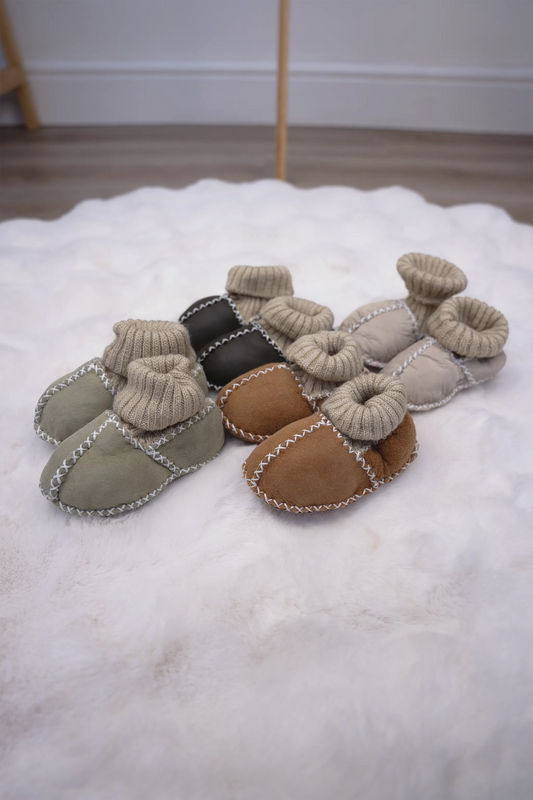 HANDMADE DOUBLE-FACED SHEEPSKIN BABY BOOTIES WITH KNIT CUFFS 12-18 MONTHS