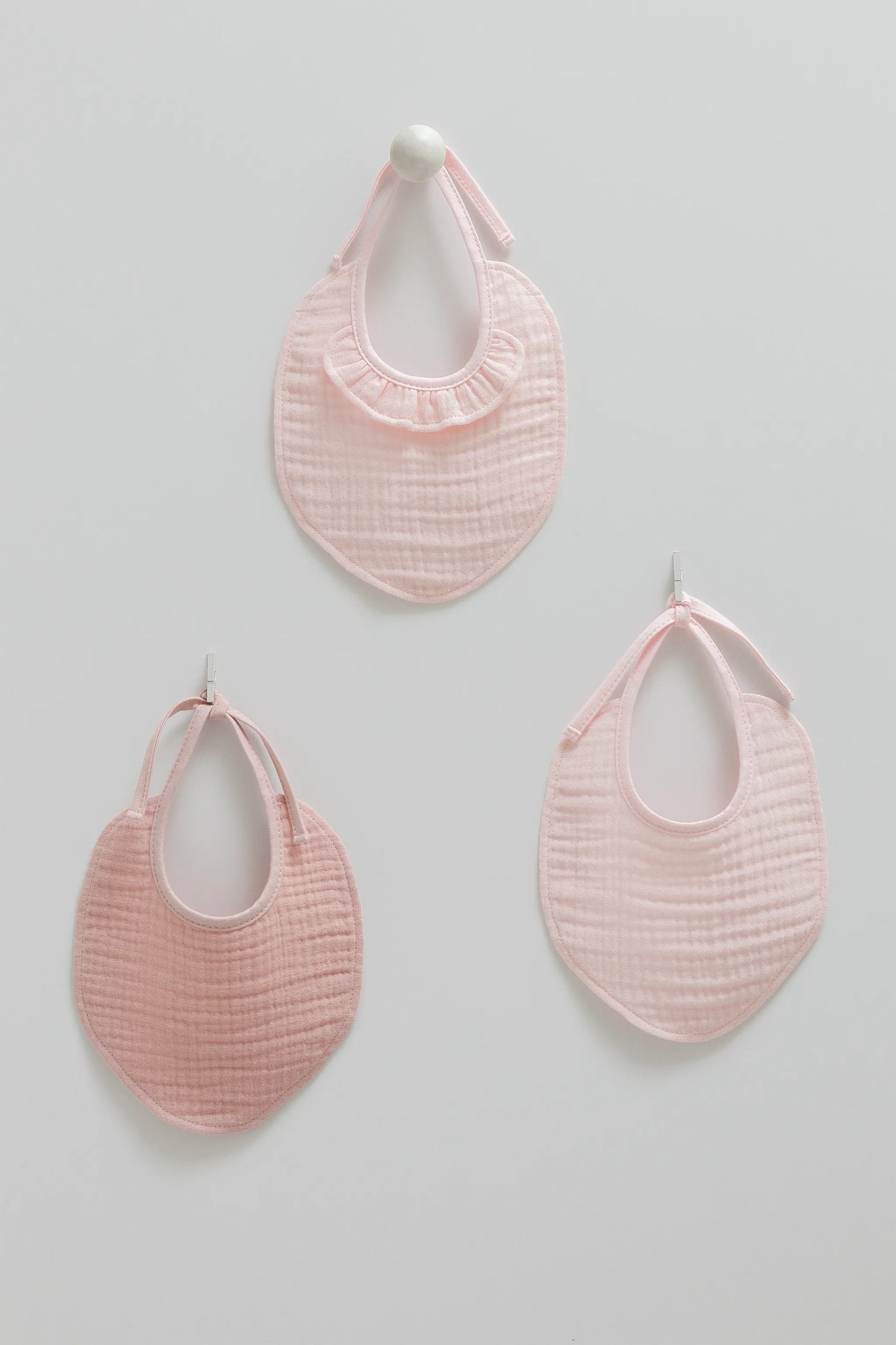 RUFFLED MUSLIN BABY BIBS – 3-PACK SET, SOFT & ABSORBENT IN PINK, BEIGE, AND CREAM