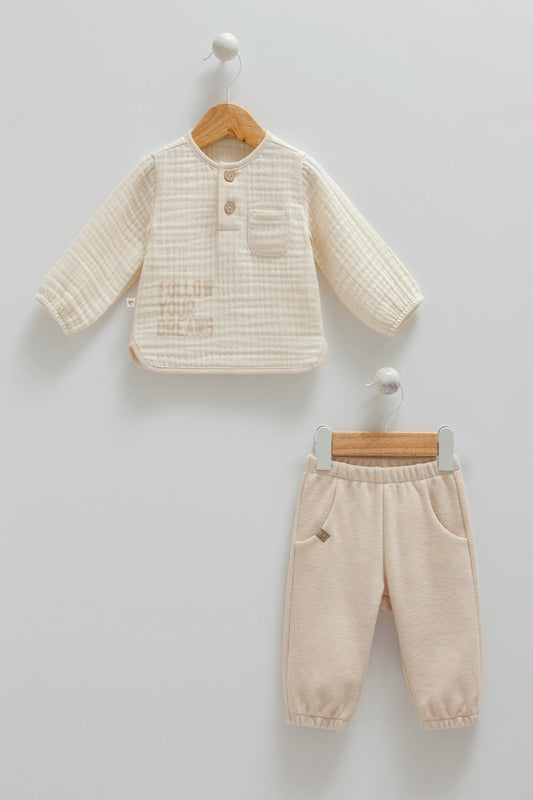 TWO-PIECE MUSLIN BABY OUTFIT WITH LONG-SLEEVE TOP AND COMFY PANTS - NAVY, BEIGE, GREY & BROWN