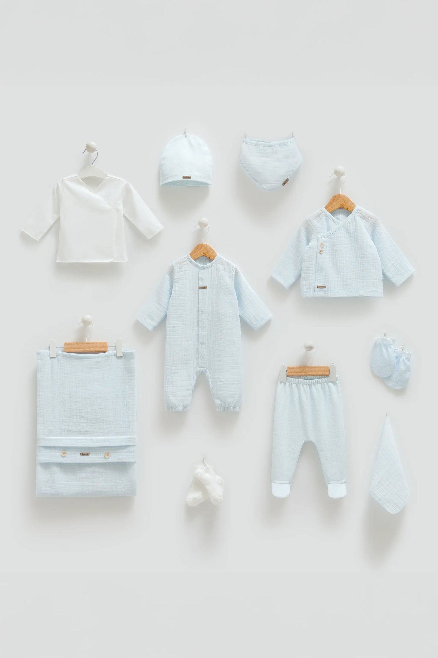 NEWBORN BABY 10-PIECE MUSLIN GIFT SET - BLUE & BEIGE