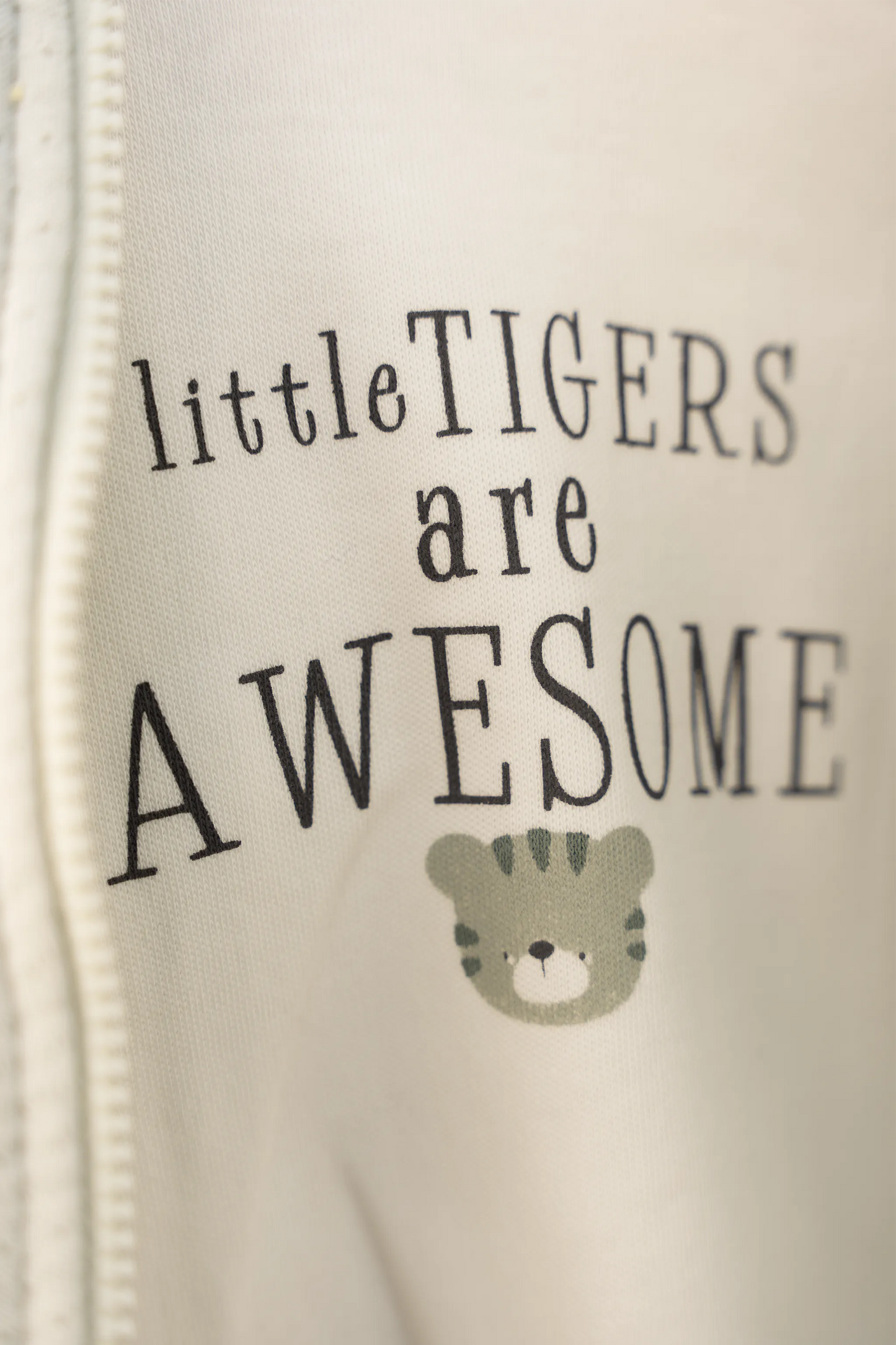 BROWN & GREY HOODED TIGER FACE BABY SWEATSHIRT AND JOGGER SET (3-18M)